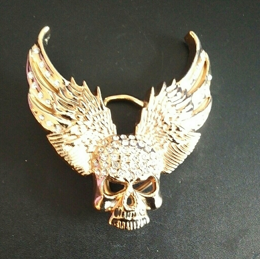 Skull buckle